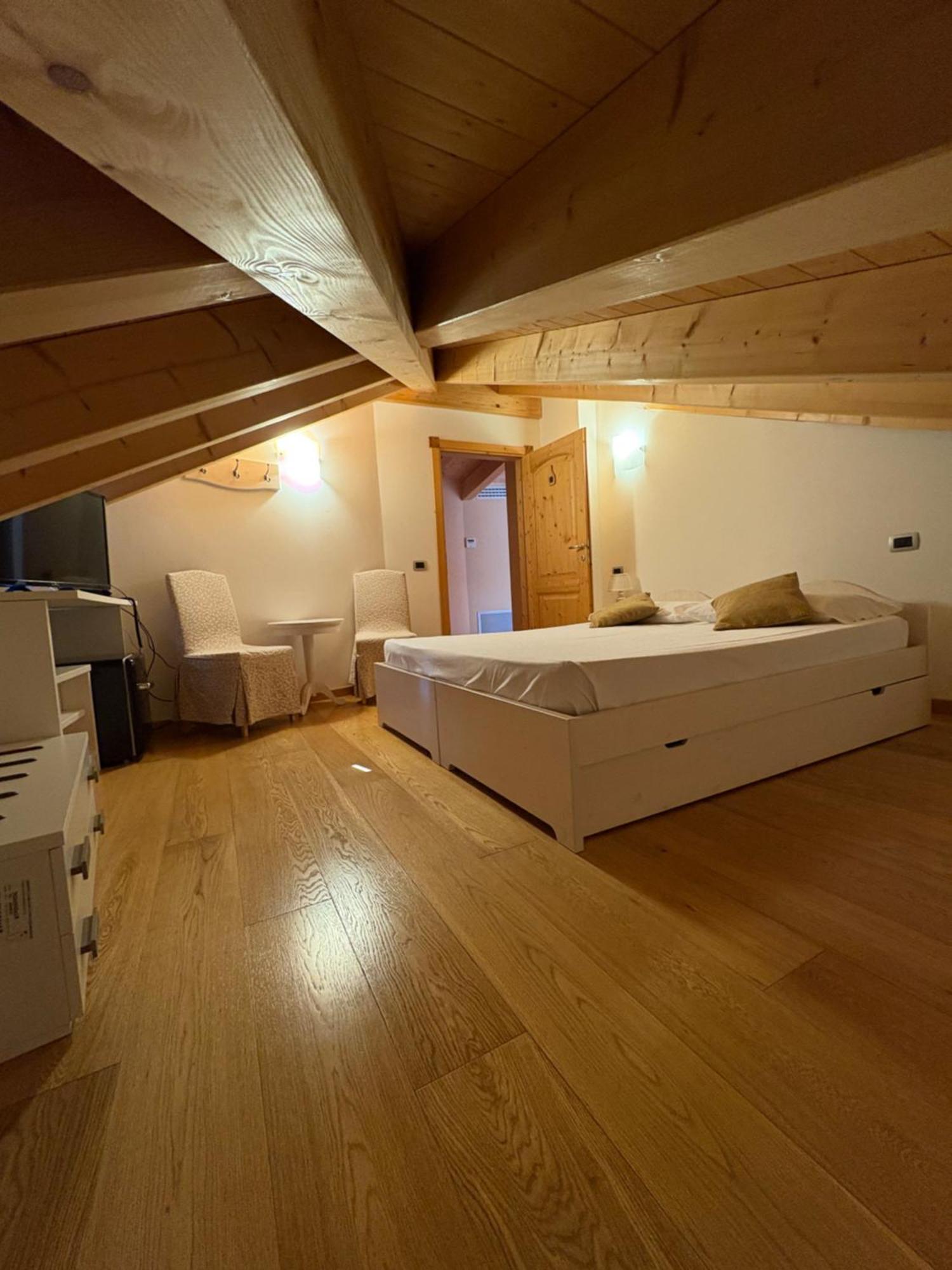 Garni Hotel Tignale Εξωτερικό φωτογραφία