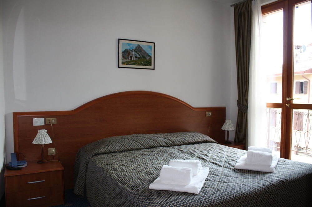 Garni Hotel Tignale Εξωτερικό φωτογραφία